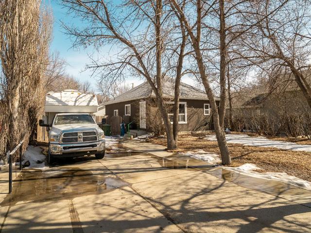 2217 17 Street, House detached with 2 bedrooms, 1 bathrooms and 4 parking in Lethbridge County AB | Image 3