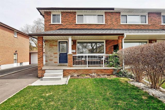 27 Nancy Mccredie Dr, House semidetached with 3 bedrooms, 2 bathrooms and 5 parking in Brampton ON | Image 18