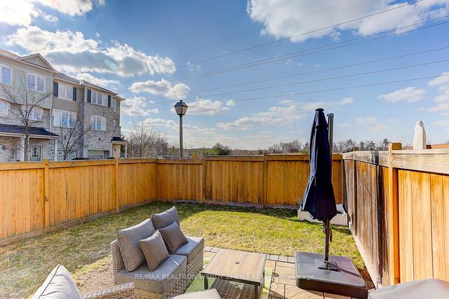 28 - 2006 Trawden Way, House attached with 3 bedrooms, 3 bathrooms and 3 parking in Oakville ON | Image 33