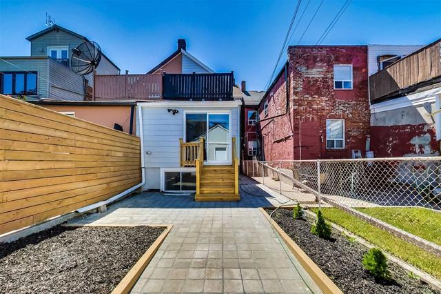 245 Palmerston Ave, House semidetached with 6 bedrooms, 3 bathrooms and 2 parking in Toronto ON | Image 35