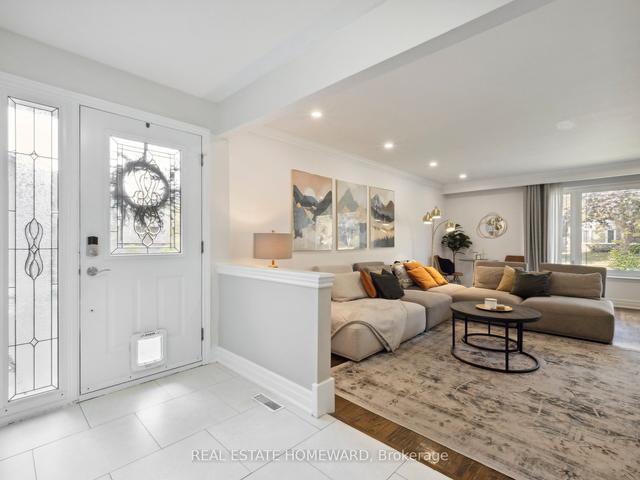59 Kentish Cres, House detached with 3 bedrooms, 3 bathrooms and 6 parking in Toronto ON | Image 36