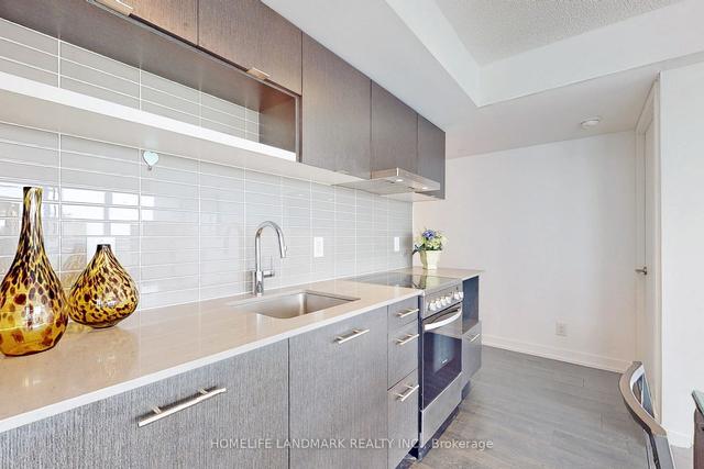 710 - 365 Church St, Condo with 2 bedrooms, 2 bathrooms and 0 parking in Toronto ON | Image 6