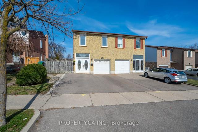 2518 Hemus Sq, House semidetached with 3 bedrooms, 2 bathrooms and 3 parking in Mississauga ON | Image 1
