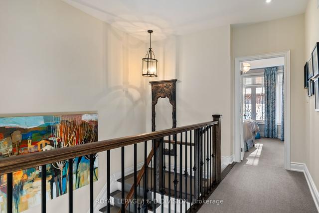 1 - 10 Burkebrook Pl, Townhouse with 2 bedrooms, 4 bathrooms and 2 parking in Toronto ON | Image 6