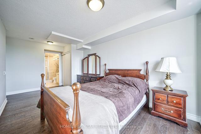 905 - 2 Clairtrell Rd, Condo with 3 bedrooms, 2 bathrooms and 1 parking in Toronto ON | Image 19