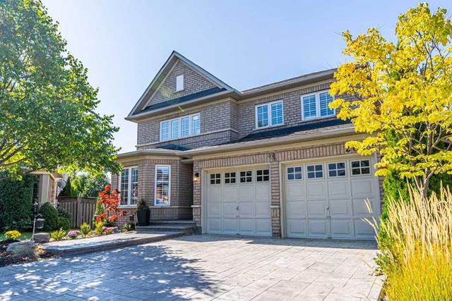 2070 Newell Cres, House detached with 3 bedrooms, 4 bathrooms and 4 parking in Burlington ON | Image 1