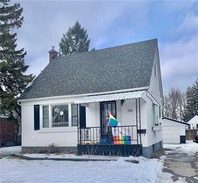 536 Hamilton St, House detached with 2 bedrooms, 2 bathrooms and 5 parking in Peterborough ON | Image 1