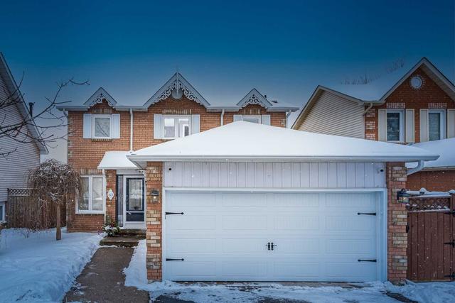 63 Fenwick Ave, House detached with 3 bedrooms, 3 bathrooms and 4 parking in Clarington ON | Image 1