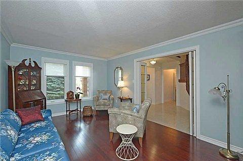 1180 Jeff Dr, House detached with 4 bedrooms, 3 bathrooms and 2 parking in Oakville ON | Image 3