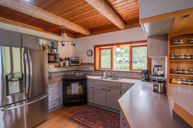 15 - 7080 Glenfir Road, House detached with 3 bedrooms, 2 bathrooms and 2 parking in Okanagan Similkameen E BC | Image 18