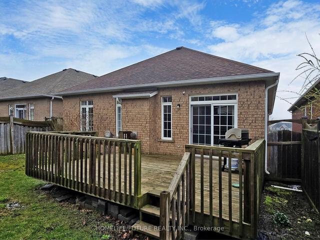 851 Eagle Ridge Dr, House detached with 3 bedrooms, 3 bathrooms and 4 parking in Oshawa ON | Image 28