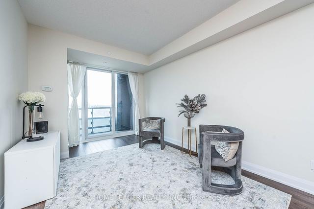 2004 - 18 Graydon Hall Dr, Condo with 1 bedrooms, 1 bathrooms and 2 parking in Toronto ON | Image 8
