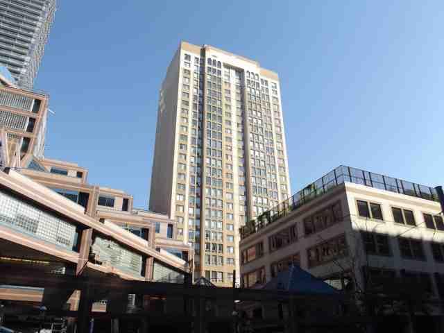 1001 - 25 Grenville St, Condo with 1 bedrooms, 1 bathrooms and null parking in Toronto ON | Image 1