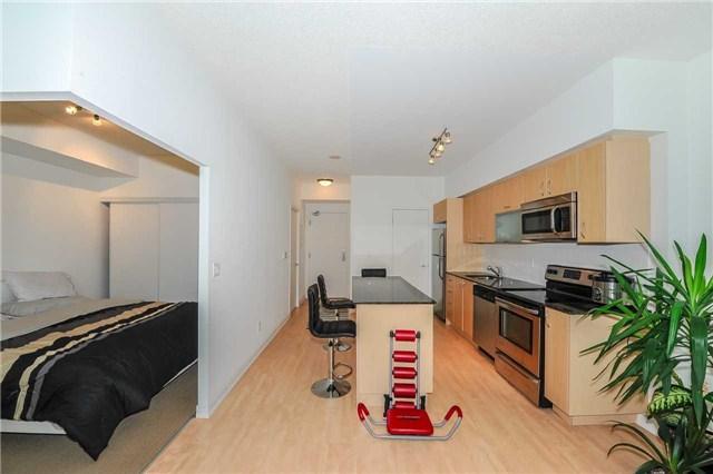 1405 - 55 East Liberty St, Condo with 1 bedrooms, 1 bathrooms and 1 parking in Toronto ON | Image 3