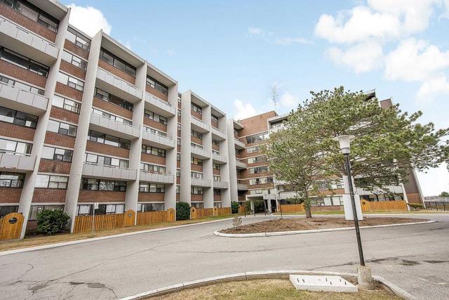 514 - 2121 Roche Crt, Condo with 3 bedrooms, 2 bathrooms and 1 parking in Mississauga ON | Image 12