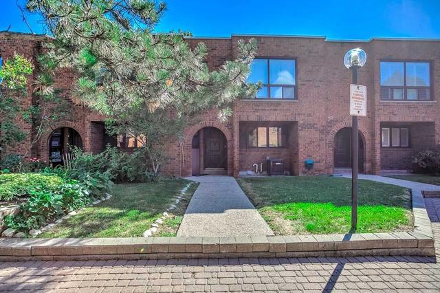 th 3 - 1325 Steeles Ave W, Townhouse with 3 bedrooms, 3 bathrooms and 2 parking in Toronto ON | Image 1