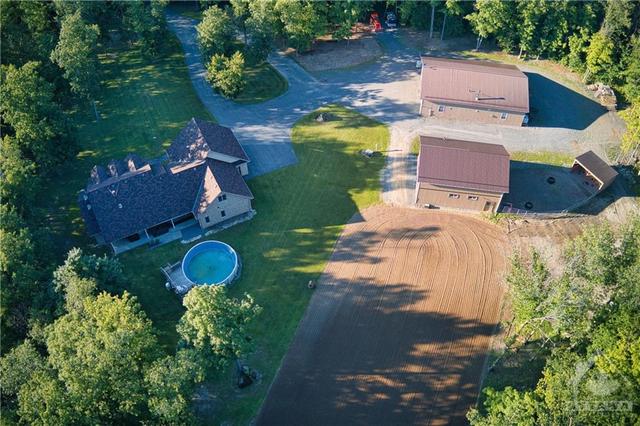 8464 Marionville Road, House detached with 4 bedrooms, 3 bathrooms and 20 parking in North Dundas ON | Image 5