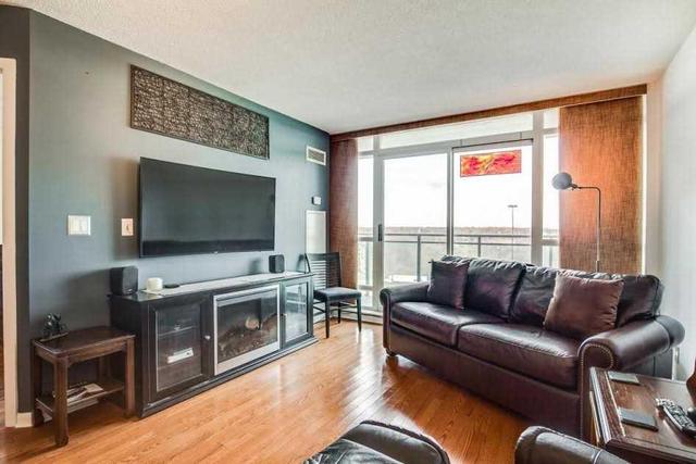1001 - 185 Legion Rd, Condo with 1 bedrooms, 1 bathrooms and 1 parking in Toronto ON | Image 2