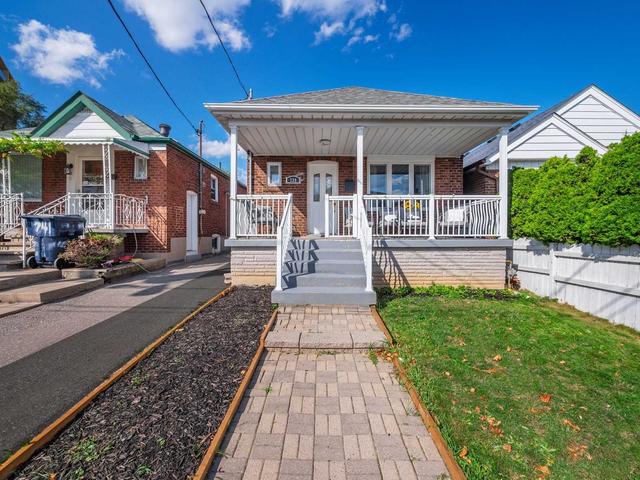739 Vaughan Rd, House detached with 2 bedrooms, 1 bathrooms and 1 parking in Toronto ON | Card Image