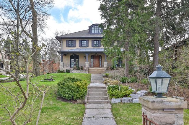 49 Weybourne Cres, House detached with 4 bedrooms, 5 bathrooms and 3 parking in Toronto ON | Image 1