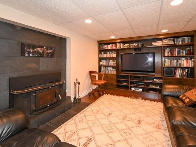 1735 Lane St, House detached with 2 bedrooms, 2 bathrooms and 5 parking in Pickering ON | Image 5