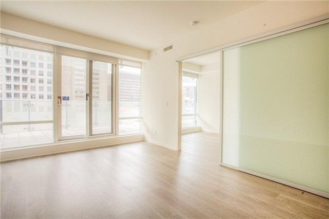 515 - 1 Bloor St E, Condo with 2 bedrooms, 3 bathrooms and 2 parking in Toronto ON | Image 8