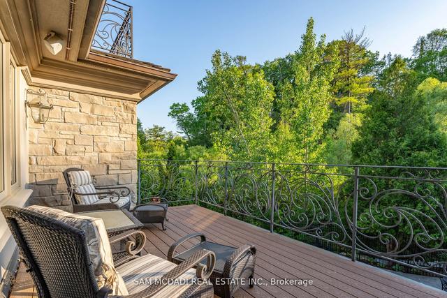 158 Edenbridge Dr, House detached with 4 bedrooms, 6 bathrooms and 10 parking in Toronto ON | Image 10