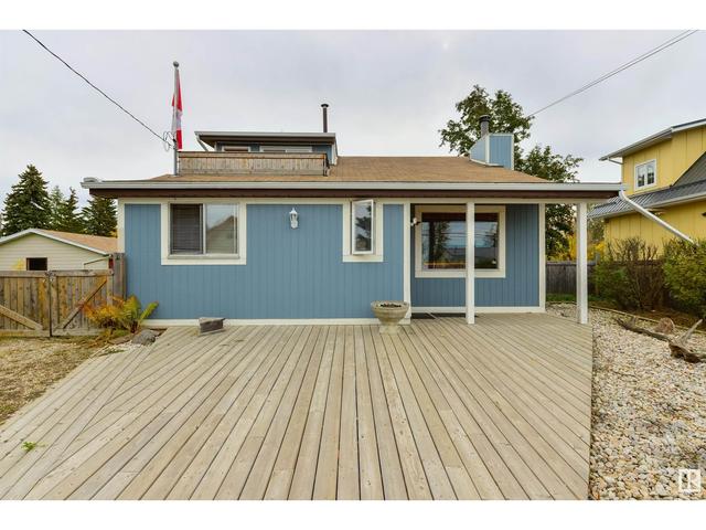 5035 50 Av, House detached with 2 bedrooms, 1 bathrooms and 8 parking in Alberta Beach AB | Image 4