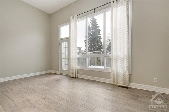 236 Romulus Private, Townhouse with 3 bedrooms, 2 bathrooms and 2 parking in Ottawa ON | Image 7