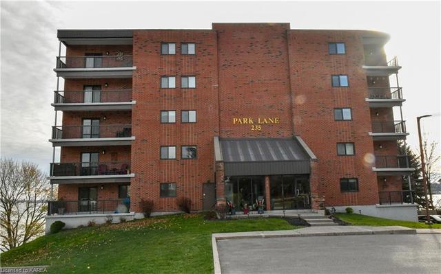 302 - 235 South Street, House attached with 2 bedrooms, 2 bathrooms and null parking in Gananoque ON | Card Image