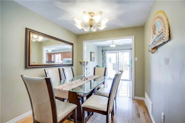 104 Larksmere Crt, House attached with 3 bedrooms, 4 bathrooms and 2 parking in Markham ON | Image 7