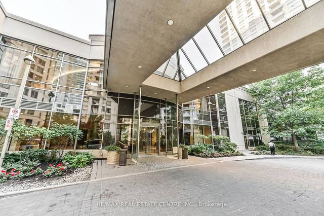 3028 - 3888 Duke Of York Blvd, Condo with 2 bedrooms, 2 bathrooms and 2 parking in Mississauga ON | Image 12