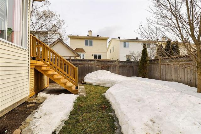 137 Huntersfield Drive, House detached with 3 bedrooms, 3 bathrooms and 3 parking in Ottawa ON | Image 29