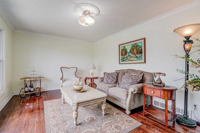475 Rosmere St, House detached with 3 bedrooms, 2 bathrooms and 6 parking in Oshawa ON | Image 34