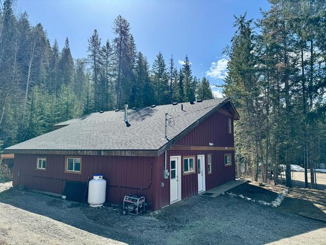 644 Golden Donald Upper Rd, House detached with 4 bedrooms, 2 bathrooms and null parking in Columbia Shuswap A BC | Image 50