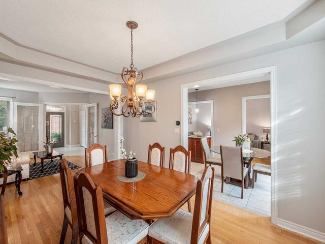 2534 Nichols Dr, House detached with 4 bedrooms, 4 bathrooms and 4 parking in Oakville ON | Image 6