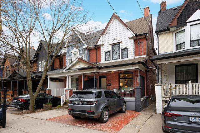 566 Gladstone Ave, House semidetached with 3 bedrooms, 3 bathrooms and 1 parking in Toronto ON | Image 12