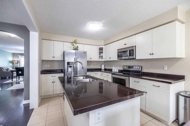 80 Oakes Cres, House detached with 4 bedrooms, 4 bathrooms and 4 parking in Guelph ON | Image 21