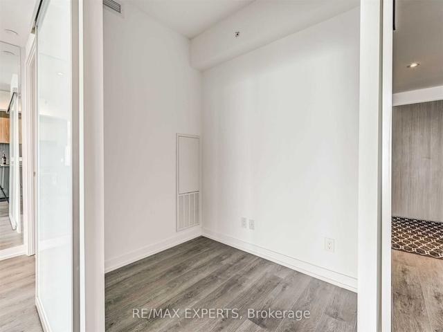 4001 - 161 Roehampton Ave, Condo with 1 bedrooms, 1 bathrooms and 1 parking in Toronto ON | Image 17