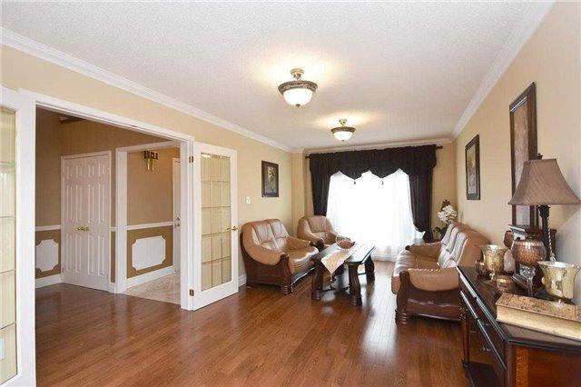 804 Esprit Cres, House detached with 4 bedrooms, 4 bathrooms and 4 parking in Mississauga ON | Image 4