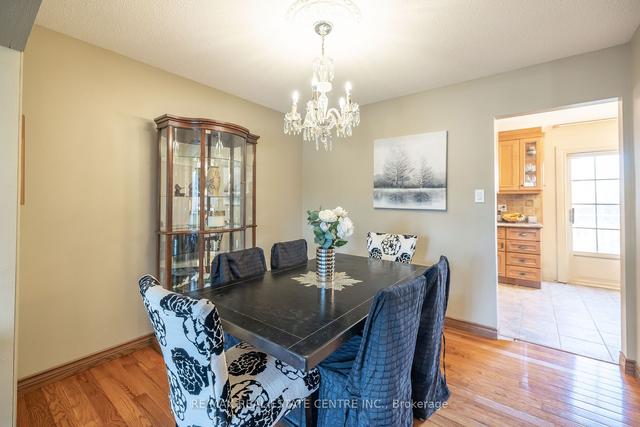 18 Northwood Cres, House detached with 3 bedrooms, 3 bathrooms and 6 parking in Guelph ON | Image 2