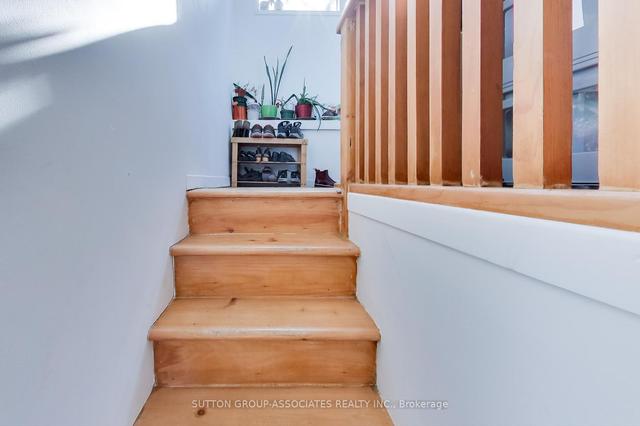 5 Garnet Ave, House detached with 3 bedrooms, 3 bathrooms and 2 parking in Toronto ON | Image 19