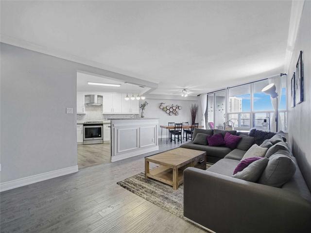 1506 - 5 Vicora Linkway, Condo with 3 bedrooms, 2 bathrooms and 1 parking in Toronto ON | Image 2