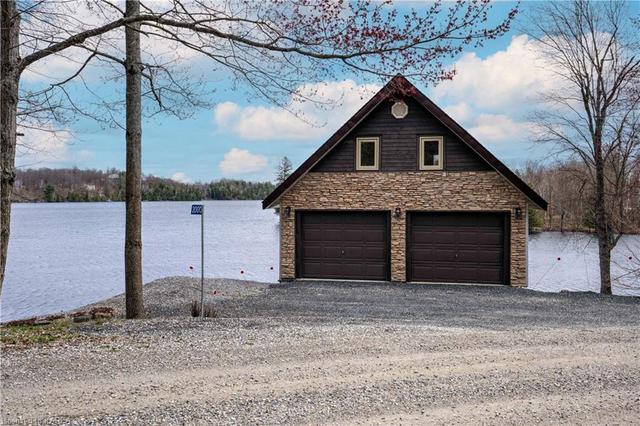 2000 Brewer Road, House detached with 3 bedrooms, 2 bathrooms and 4 parking in Central Frontenac ON | Image 29