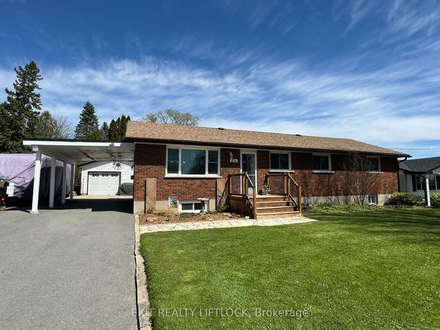 826 Stewart Dr, House detached with 3 bedrooms, 2 bathrooms and 11 parking in Peterborough ON | Image 12