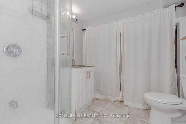 32 Trailridge Cres, Townhouse with 3 bedrooms, 3 bathrooms and 2 parking in Toronto ON | Image 30