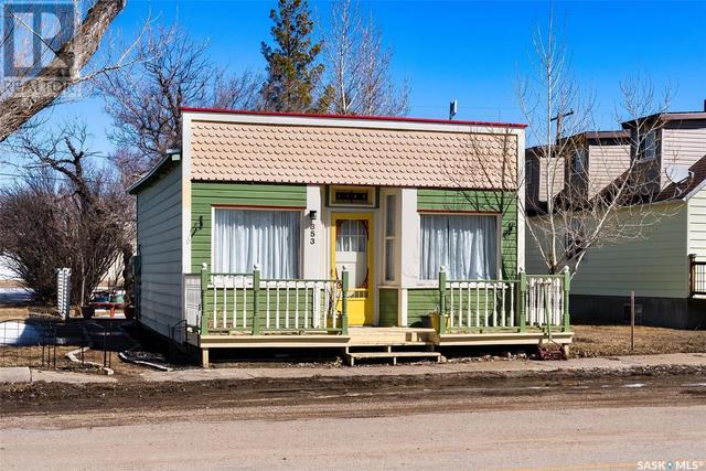853 Railway Avenue, House detached with 0 bedrooms, 1 bathrooms and null parking in Dilke SK | Image 1