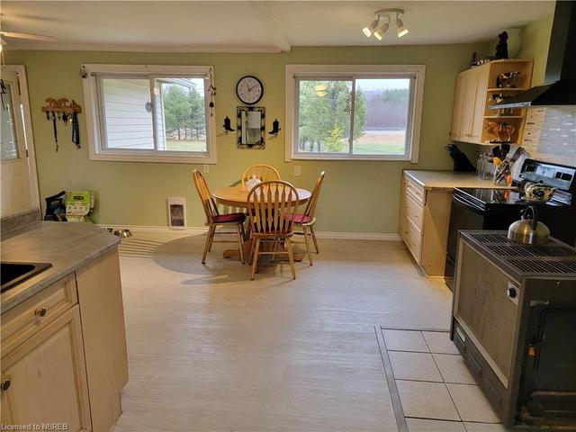 51 Hwy 522 S, House detached with 2 bedrooms, 1 bathrooms and 5 parking in Powassan ON | Image 38