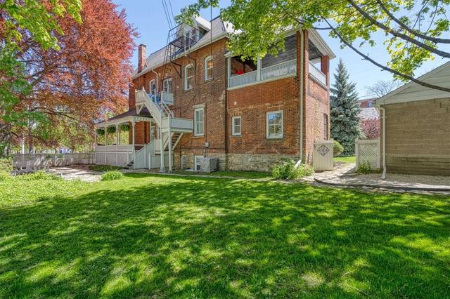 upper - 272 Park St S, House detached with 2 bedrooms, 1 bathrooms and 0 parking in Hamilton ON | Image 8