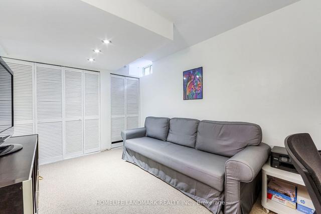 546 Jack Giles Circ, Townhouse with 3 bedrooms, 2 bathrooms and 2 parking in Newmarket ON | Image 25
